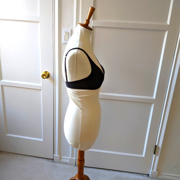 Hanro Cotton Sensation Wireless Black Bra Size 32c - Picture 5 of 7